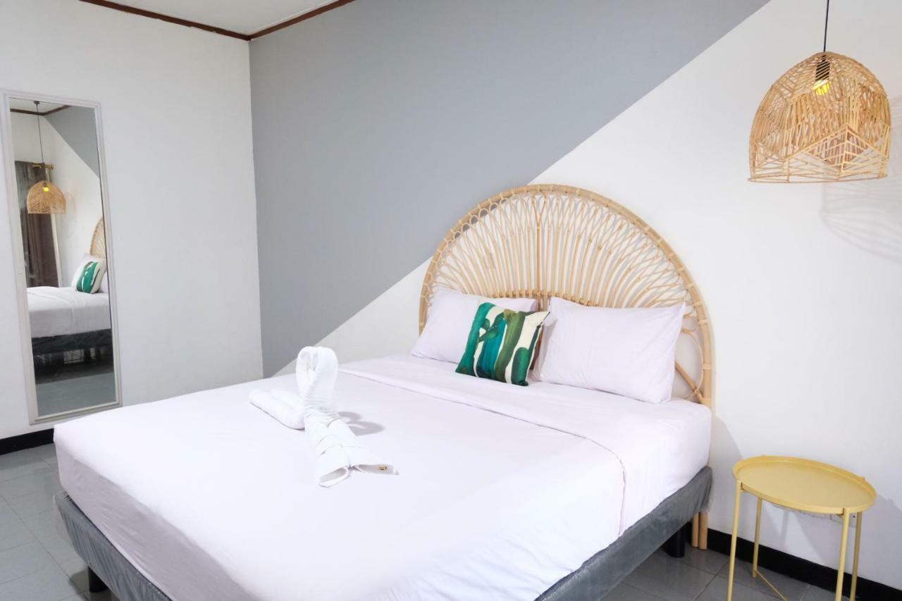 Rarem Bed & Breakfast Bandar Lampung Exterior foto