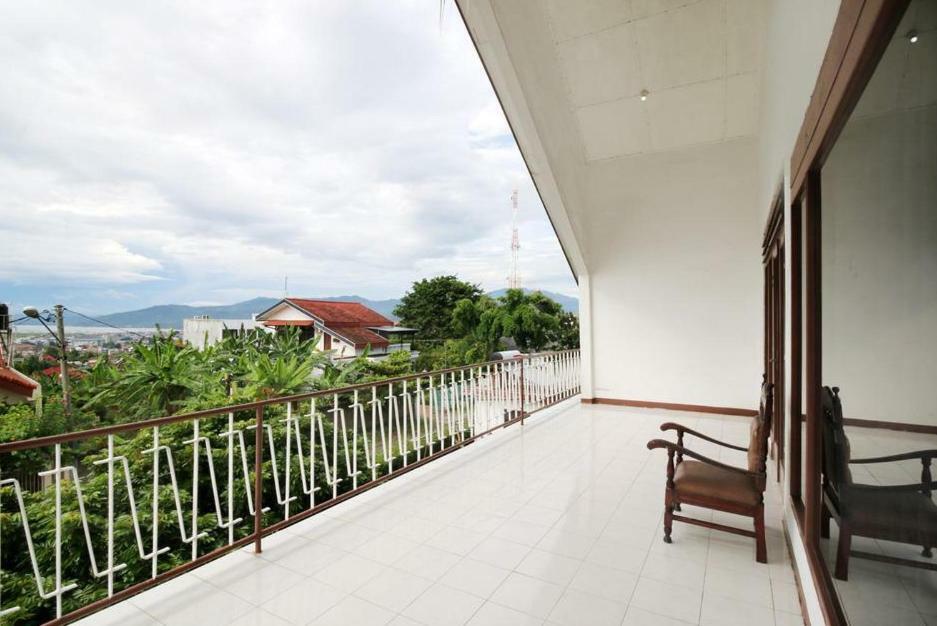 Rarem Bed & Breakfast Bandar Lampung Exterior foto